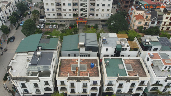 Khu đô thị mới Đại Kim có vị trí tại phường Đại Kim, quận Hoàng Mai cũ và hiện nay là phường Định Công, TP Hà Nội, tiếp giáp trực tiếp với đường Nguyễn Xiển và Vành đai 3.