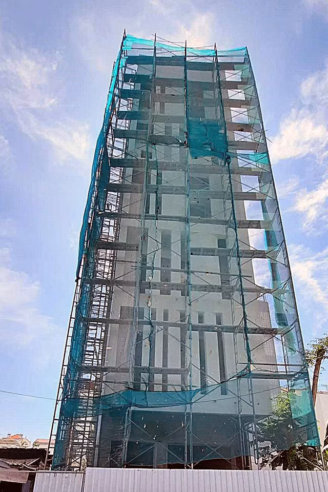 3 cong nhan tu vong do dut cap thang o cong trinh xay khach san