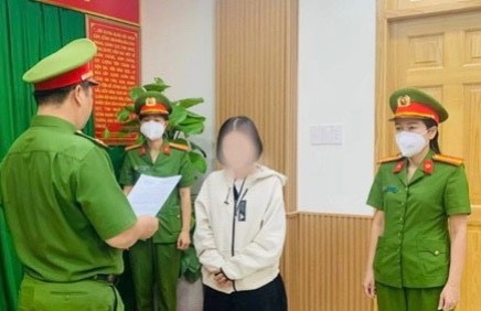 TPHCM: Khởi tố 3 nhân viên Phòng giao dịch ngân hàng Vietbank TPHCM: Khoi to 3 nhan vien Phong giao dich ngan hang Vietbank