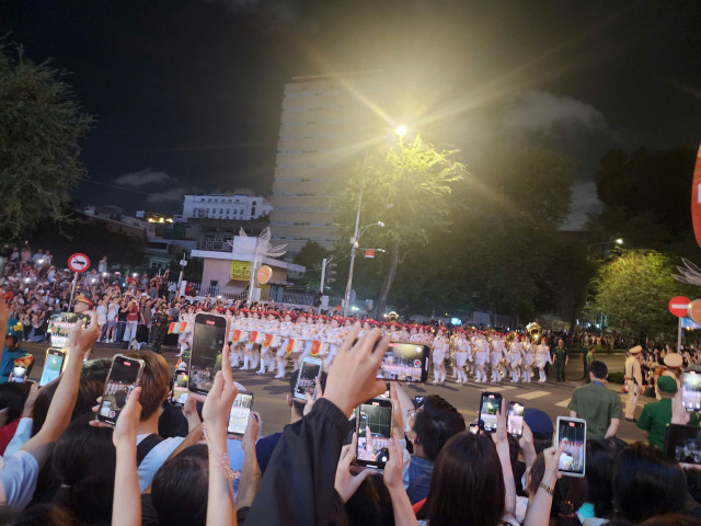 Khong khi nao nhiet trong buoi tong hop luyen dieu binh cho dai le 30/4