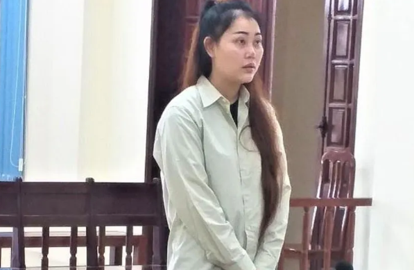 Hé lộ cuộc sống sang chảnh của những hot girl ma túy - Hình 3 He lo cuoc song sang chanh cua nhung hot girl ma tuy-Hinh-3