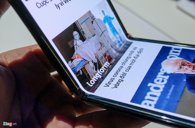 Samsung Galaxy Z Flip đẹp lung linh hút hồn fan ra sao? - Hình 4 Samsung Galaxy Z Flip dep lung linh hut hon fan ra sao?-Hinh-4