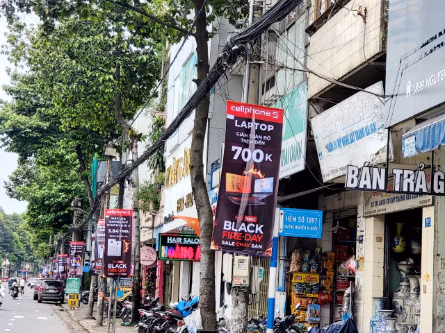 TP. Bien Hoa (Dong Nai): Bao gio ung dung KHCN thay “tem phieu” trong quan ly quang cao ngoai troi