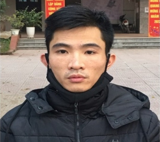Lời kể của gã cha dượng đóng đinh vào đầu bé 3 tuổi Loi ke cua ga cha duong dong dinh vao dau be 3 tuoi