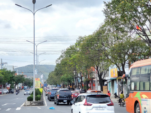 Khanh Hoa: Xa Tram thu phi Cam Thinh do luong xe un u dai hon 5 cay so-Hinh-9