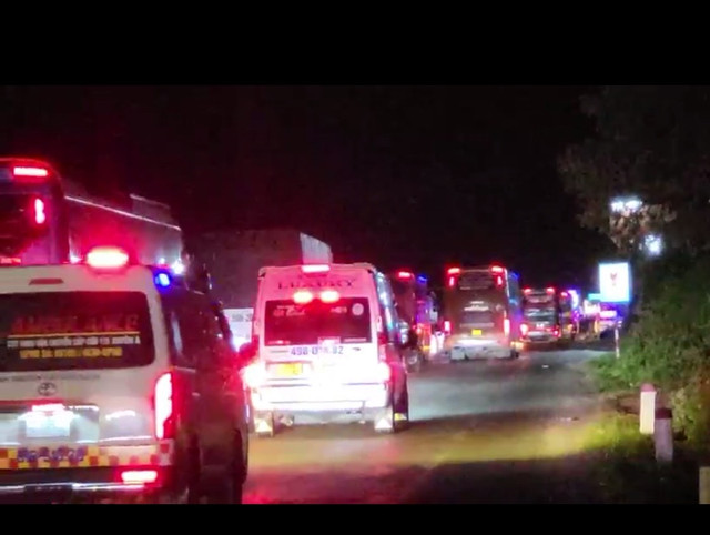 Khanh Hoa: Xa Tram thu phi Cam Thinh do luong xe un u dai hon 5 cay so-Hinh-11