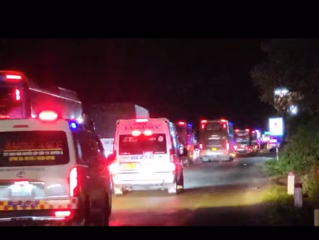 Khanh Hoa: Xa Tram thu phi Cam Thinh do luong xe un u dai hon 5 cay so-Hinh-11