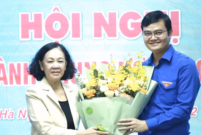 Biet gi ve tan Bi thu thu Nhat Trung uong Doan Bui Quang Huy?-Hinh-2