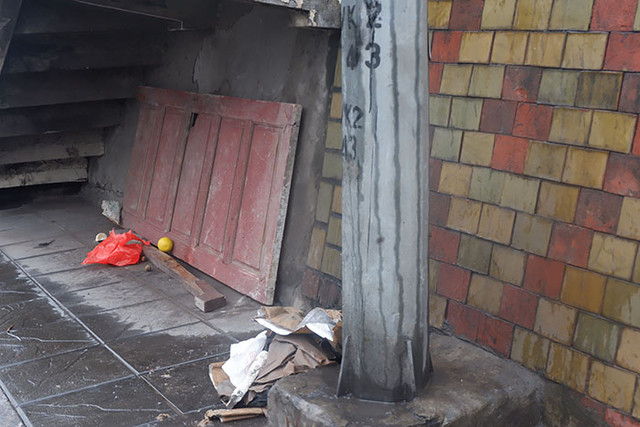 Khong con la con duong gom su Ha Noi dep nhu buc tranh xua-Hinh-5