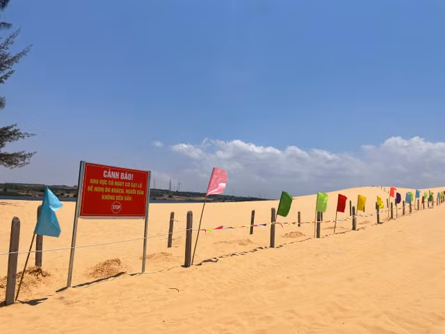 Binh Thuan: Mot cong trinh khach san xam pham thang canh du lich cap quoc gia