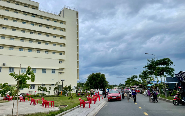 Cảnh nhếch nhác ở bệnh viện nghìn tỷ lớn nhất Trà Vinh - Hình 3 Canh nhech nhac o benh vien nghin ty lon nhat Tra Vinh-Hinh-3
