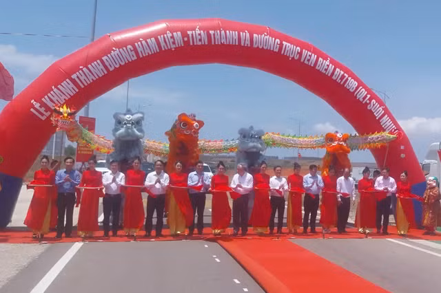 Thu tuong Pham Minh Chinh chu tri le khoi cong, khanh thanh nhieu cong trinh lon-Hinh-3