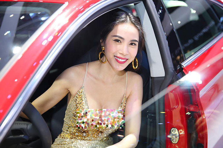 Không thể phủ nhận Thủy Tiên quyến rũ hơn khi tăng cân. Ảnh: FBNV