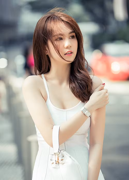 Ngoại hình vốn là lợi thế của Ngọc Trinh khi bước chân vào showbiz.