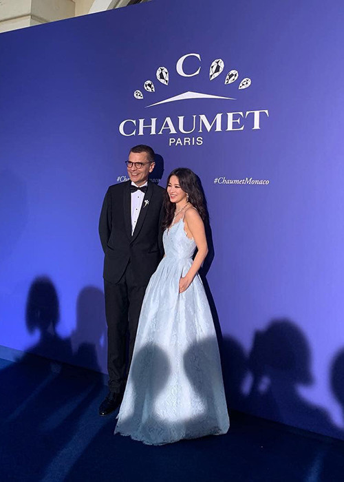 Xuất hiện trong chương trình, ngọc nữ xứ Hàn gây chú ý vì lựa chọn phong cách gợi cảm.