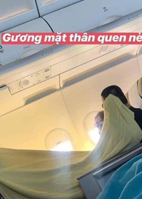 Tháng 5 vừa qua, cặp đôi tin đồn lộ ảnh đi du lịch chung.