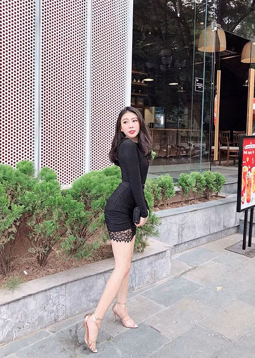 Đời tư của hot girl 10X đầy ồn ào dù chưa có hoạt động nghệ thuật nào đáng chú ý.