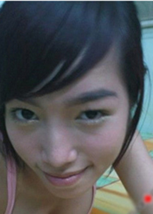 Xưa nay, Elly Trần là cái tên luôn gây ồn ào. Một trong lùm xùm của hot girl 8x này là nhan sắc bị nghi dao kéo. Ảnh: Kul