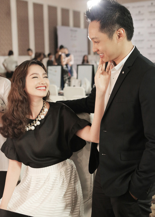 Cặp đôi trai tài gái sắc này rất hợp tính. Cả hai cũng không thích ồn ào, thị phi của showbiz. Ảnh: Dân Việt