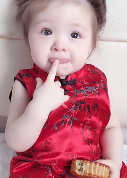 Từ khi mới chào đời, Mộc Trà đã gây sốt cư dân mạng bởi vẻ ngoài vô cùng đáng yêu.