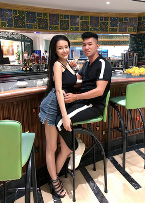 Ngân 98 là hot girl thị phi trong mắt cư dân mạng nhưng lại được Lương Bằng Quang hết lời khen ngợi.