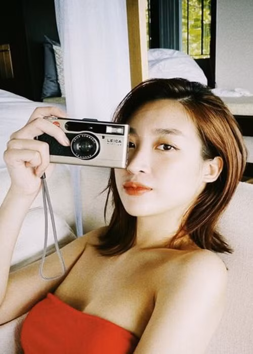 Mới đây, Đỗ Mỹ Linh vướng nghi vấn được thiếu gia Đỗ Vinh Quang cầu hôn.