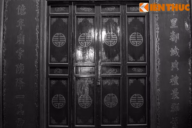 Ngôi đền thiêng giữa phố cổ Hà Nội và câu chuyện thần bí - Hình 6 Ngoi den thieng giua pho co Ha Noi va cau chuyen than bi-Hinh-6