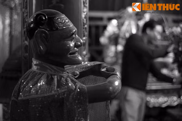 Ngôi đền thiêng giữa phố cổ Hà Nội và câu chuyện thần bí - Hình 5 Ngoi den thieng giua pho co Ha Noi va cau chuyen than bi-Hinh-5