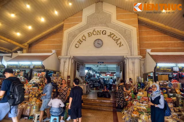 Kỳ lạ nơi 4 khu chợ nằm cạnh nhau độc nhất Hà Nội - Hình 2 Ky la noi 4 khu cho nam canh nhau doc nhat Ha Noi-Hinh-2