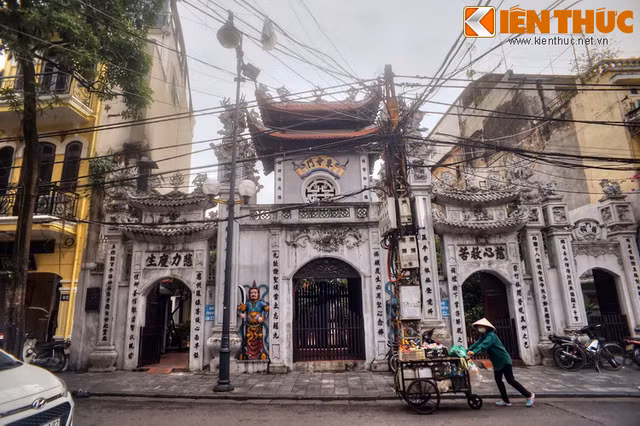 Bí mật bên trong ngôi chùa thờ Trần Thủ Độ duy nhất ở Hà Nội Bi mat ben trong ngoi chua tho Tran Thu Do duy nhat o Ha Noi