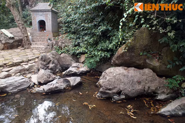Thưởng ngoạn khu đền cổ hoành tráng nhất Thanh Hoá - Hình 10 Thuong ngoan khu den co hoanh trang nhat Thanh Hoa-Hinh-10