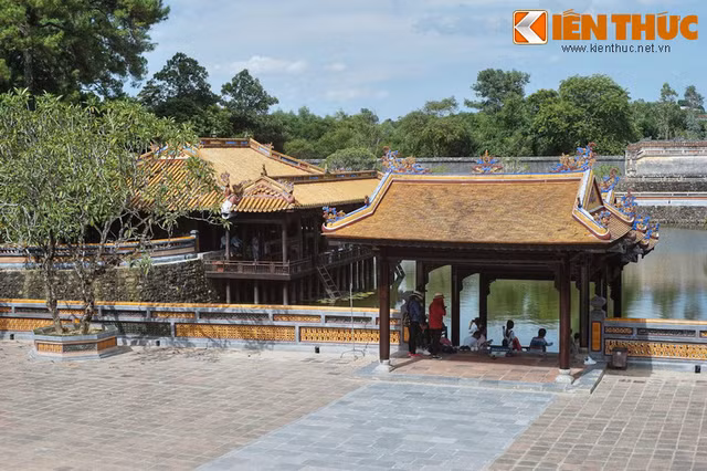 Choáng ngợp trước nhà thủy tạ cực đẹp của vua Tự Đức - Hình 2 Choang ngop truoc nha thuy ta cuc dep cua vua Tu Duc-Hinh-2