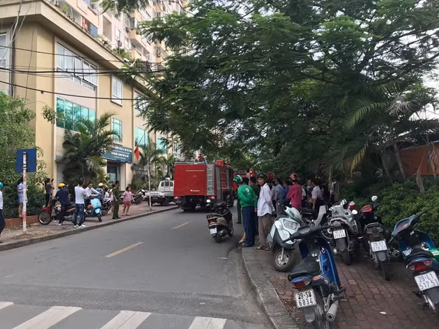 Hà Nội: Bình ga phát nổ làm rung chuyển khu chung cư - Hình 2 Ha Noi: Binh ga phat no lam rung chuyen khu chung cu-Hinh-2