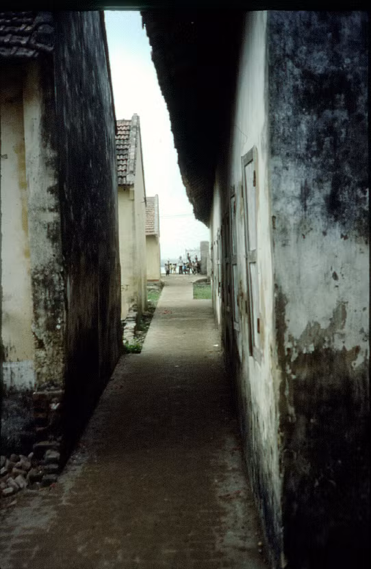 Nhip song binh yen cua Ha Noi nam 1986-Hinh-4