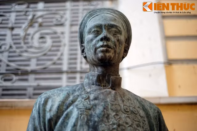 Dieu bat ngo ve nha bac hoc Viet Nam sieu ngoai ngu Truong Vinh Ky-Hinh-5