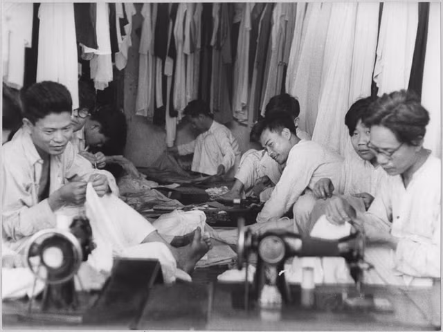 Chợ Đồng Xuân thập niên 1950 cực sôi động - Hình 10 Cho Dong Xuan thap nien 1950 cuc soi dong-Hinh-10