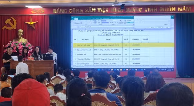 Hà Nội: Huyện Đông Anh đấu giá gần trăm lô đất giá từ 30 triệu/m2 trở lên Ha Noi: Huyen Dong Anh dau gia gan tram lo dat gia tu 30 trieu/m2 tro len
