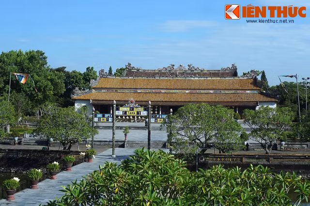 Tan muc bo tu cung dien trang le noi tieng nhat Viet Nam