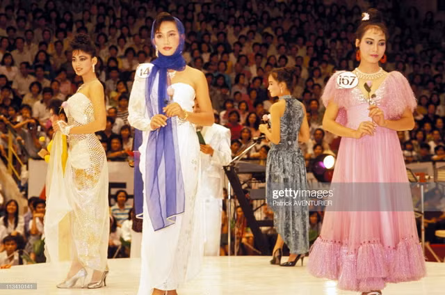 Dàn người đẹp khoe dáng ở TP. HCM năm 1991 qua loạt ảnh quý - Hình 4 Dan nguoi dep khoe dang o TP. HCM nam 1991 qua loat anh quy-Hinh-4