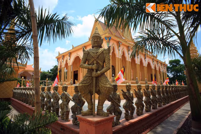 Giải mã ngôi chùa cò đua nhau về làm tổ độc đáo nhất Việt Nam - Hình 2 Giai ma ngoi chua co dua nhau ve lam to doc dao nhat Viet Nam-Hinh-2