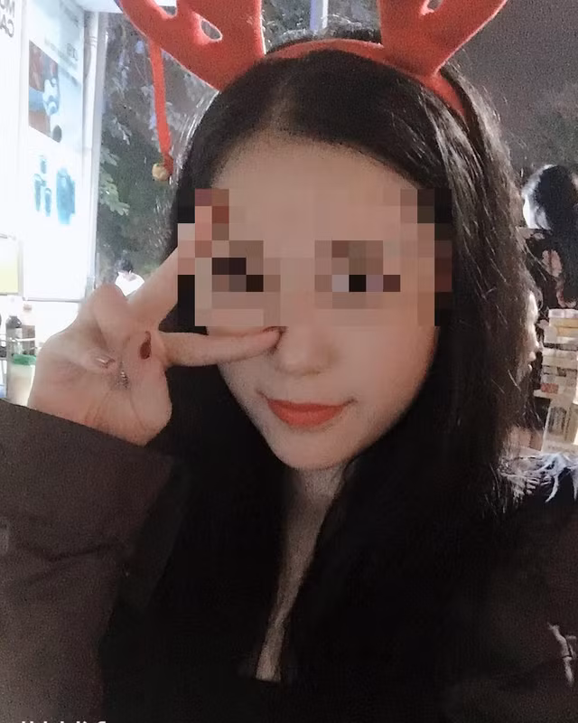 Tin mới nhất vụ hotgirl lễ tân lộ clip quan hệ cùng bạn trai ở cầu thang - Hình 7 Tin moi nhat vu hotgirl le tan lo clip quan he cung ban trai o cau thang-Hinh-7