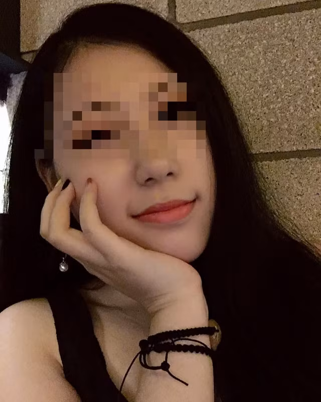 Tin mới nhất vụ hotgirl lễ tân lộ clip quan hệ cùng bạn trai ở cầu thang - Hình 14 Tin moi nhat vu hotgirl le tan lo clip quan he cung ban trai o cau thang-Hinh-14
