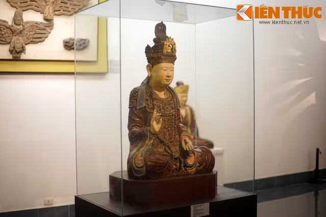 Hình ảnh chân thực của phụ nữ Việt Nam trên Bảo vật quốc gia - Hình 13 Hinh anh chan thuc cua phu nu Viet Nam tren Bao vat quoc gia-Hinh-13