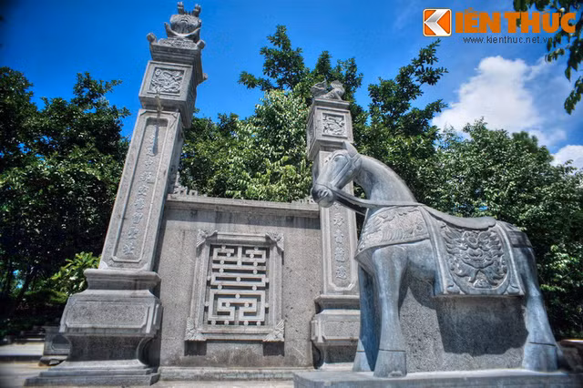 Giải mã bí mật ở ngọn núi thiêng nối tiếng giữa thành Vinh - Hình 3 Giai ma bi mat o ngon nui thieng noi tieng giua thanh Vinh-Hinh-3