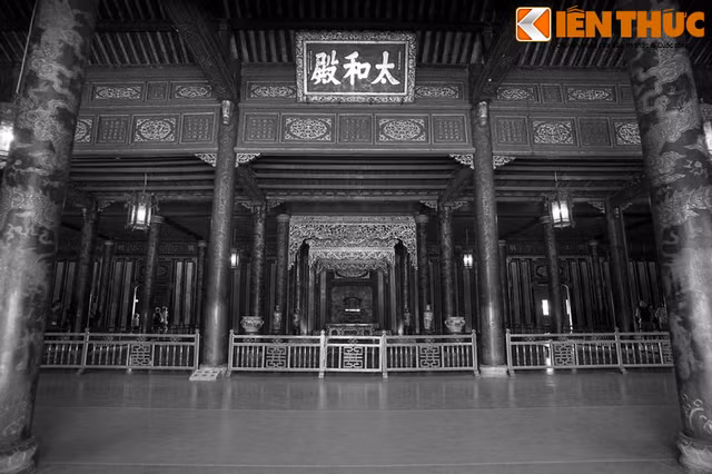 Lịch sử ngai vàng nhà Nguyễn không lay chuyển từ xưa đến nay - Hình 9 Lich su ngai vang nha Nguyen khong lay chuyen tu xua den nay-Hinh-9