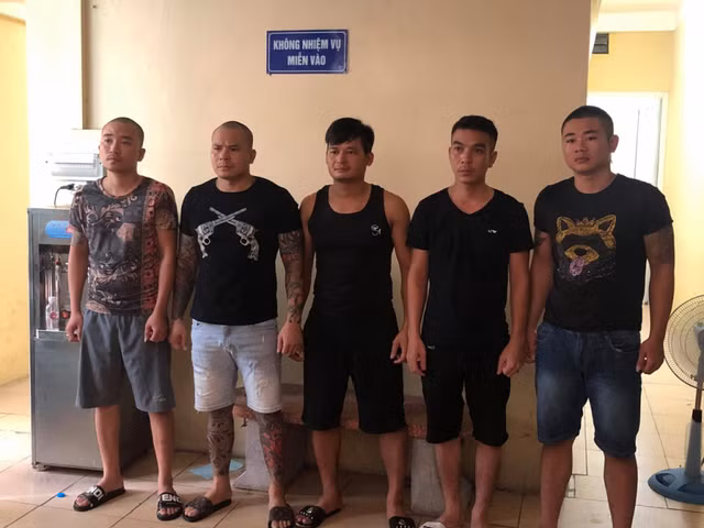 Bat ga giang ho xam tro Quang 'Rambo' ban than cua Kha 'banh'-Hinh-4