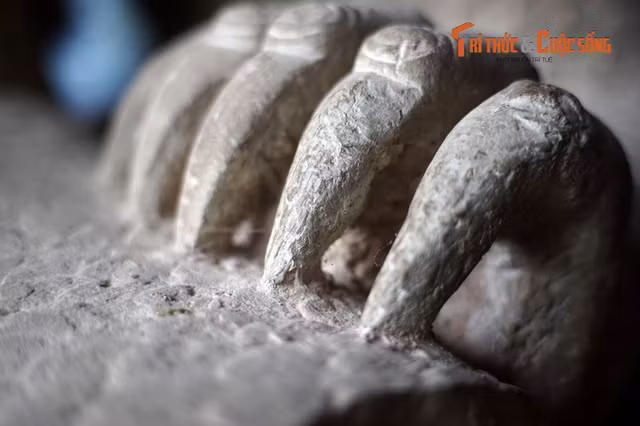 Khám phá tượng rồng tâm trạng phẫn uất ngàn tuổi độc nhất Việt Nam - Hình 18 Kham pha tuong rong tam trang phan uat ngan tuoi doc nhat Viet Nam-Hinh-18