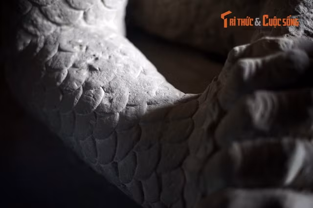 Khám phá tượng rồng tâm trạng phẫn uất ngàn tuổi độc nhất Việt Nam - Hình 13 Kham pha tuong rong tam trang phan uat ngan tuoi doc nhat Viet Nam-Hinh-13