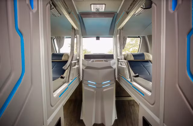 Thaco Mobihome ra mắt hai dòng xe bus giường nằm Hàng không mặt đất - Hình 16 Thaco Mobihome ra mat hai dong xe bus giuong nam Hang khong mat dat-Hinh-16