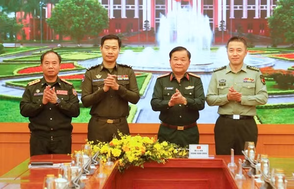 Viet Nam moi quan doi Trung Quoc, Lao va Campuchia tham gia dieu binh dip 30/4